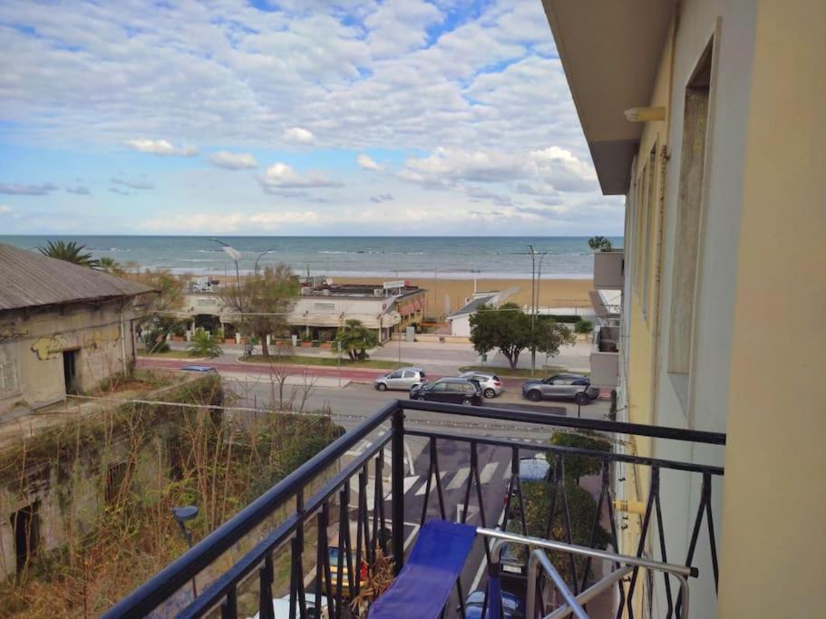 Casa Di Pipo - Appartamento Davanti Al Mare Pescara Dış mekan fotoğraf